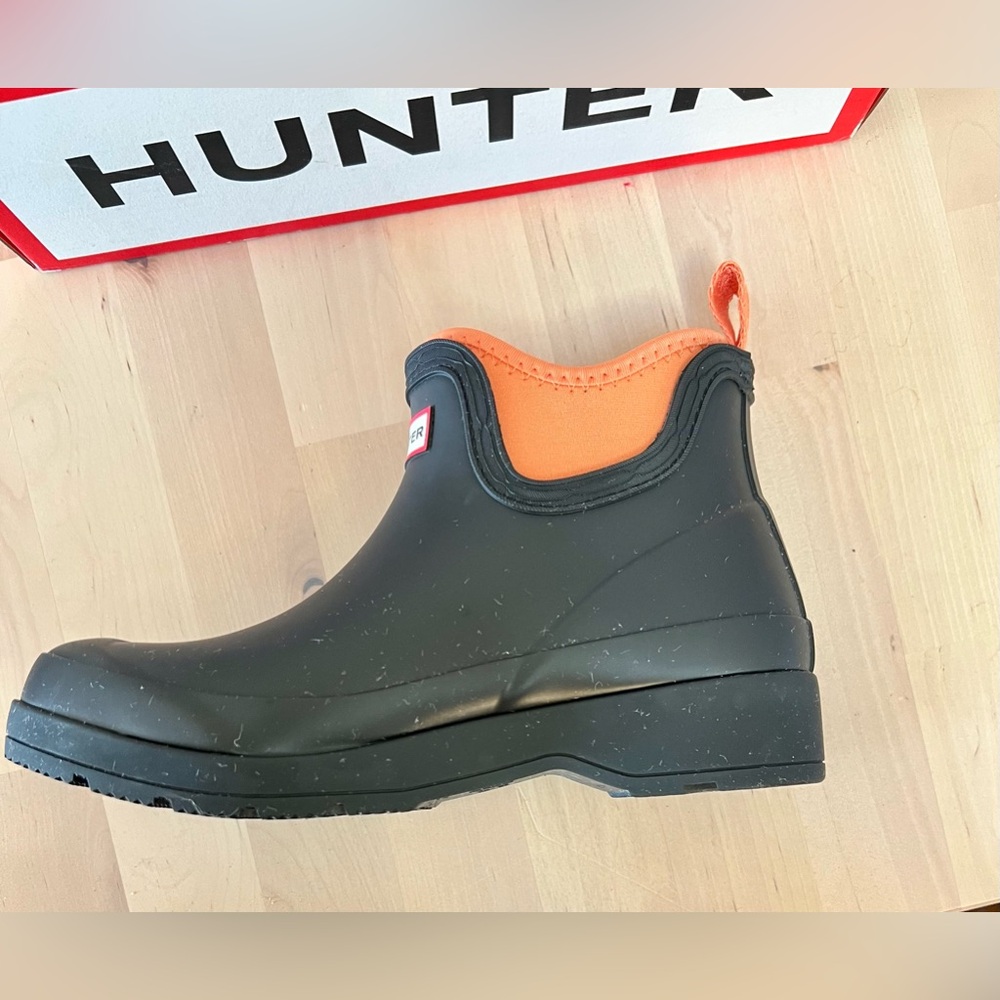 Hunter “Play” line, Chelsea rain boots. New in box, never worn - Picture 7 of 8